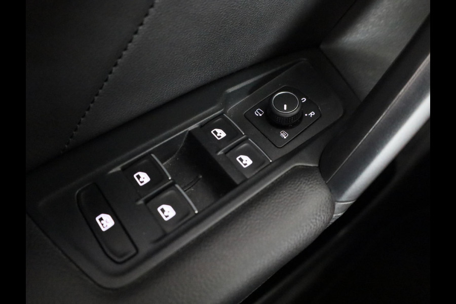 Seat Tarraco 1.4 TSI e-Hybrid PHEV Xcellence 245 pk Automaat (DSG) | Navigatie | Panoramadak | Elektr. trekhaak | Parkeersensoren (Park assist) | Rondomzicht camera | Stoelverwarming v/a | Lederen bekleding |