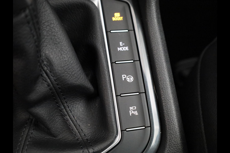 Seat Tarraco 1.4 TSI e-Hybrid PHEV Xcellence 245 pk Automaat (DSG) | Navigatie | Panoramadak | Elektr. trekhaak | Parkeersensoren (Park assist) | Rondomzicht camera | Stoelverwarming v/a | Lederen bekleding |