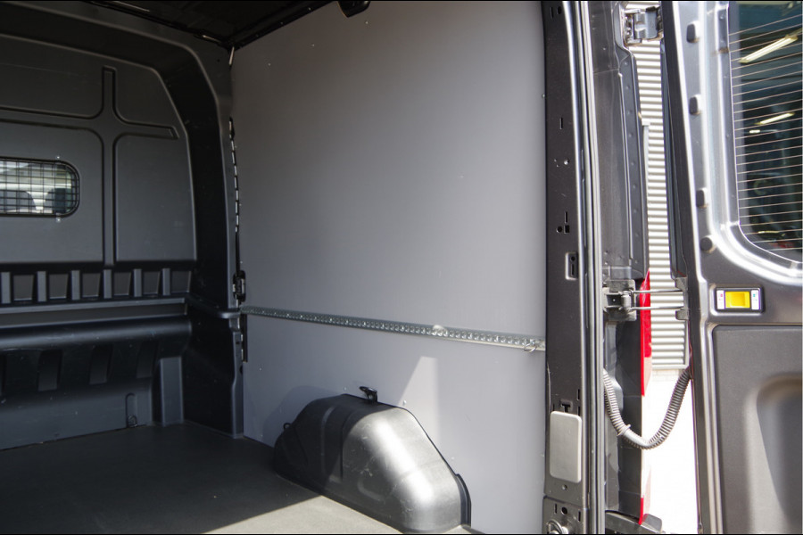 Ford Transit 350 2.0 TDCI L3H2 DC-5P, XENON, 2X SCHUIFDEUR, TREKHAAK, ADAPT. CRUISE, STANDKACHEL, CAMERA, NAVI, AIRCO, STOELVERWARMING, APPLE