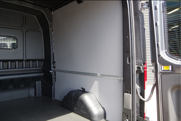 Ford Transit 350 2.0 TDCI L3H2 DC-5P, XENON, 2X SCHUIFDEUR, TREKHAAK, ADAPT. CRUISE, STANDKACHEL, CAMERA, NAVI, AIRCO, STOELVERWARMING, APPLE