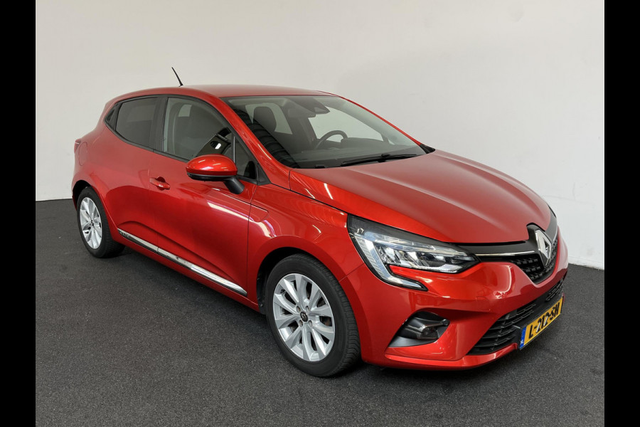 Renault Clio 1.0 TCe 100pk Experience Demo! | Navigatie Climate Control Cruise control Lichtmetalen Velgen Parkeer Sensoren Extra Getint glas 5 deurs