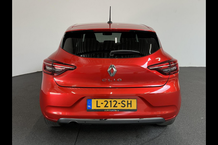 Renault Clio 1.0 TCe 100pk Experience Demo! | Navigatie Climate Control Cruise control Lichtmetalen Velgen Parkeer Sensoren Extra Getint glas 5 deurs