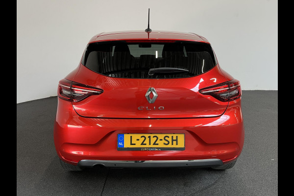 Renault Clio 1.0 TCe 100pk Experience Demo! | Navigatie Climate Control Cruise control Lichtmetalen Velgen Parkeer Sensoren Extra Getint glas 5 deurs