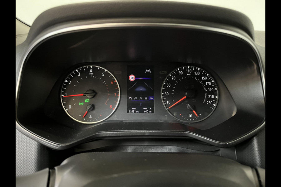 Renault Clio 1.0 TCe 100pk Experience Demo! | Navigatie Climate Control Cruise control Lichtmetalen Velgen Parkeer Sensoren Extra Getint glas 5 deurs