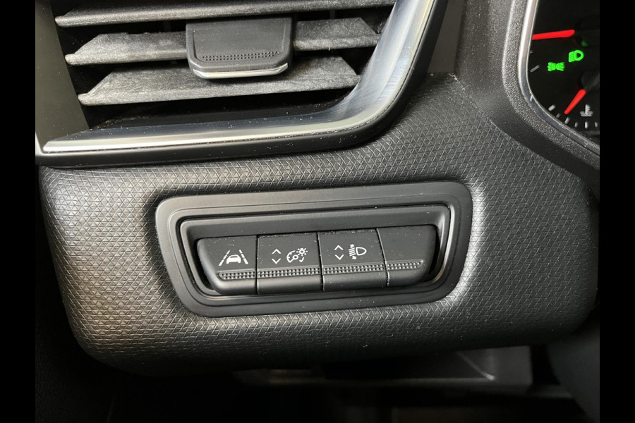 Renault Clio 1.0 TCe 100pk Experience Demo! | Navigatie Climate Control Cruise control Lichtmetalen Velgen Parkeer Sensoren Extra Getint glas 5 deurs