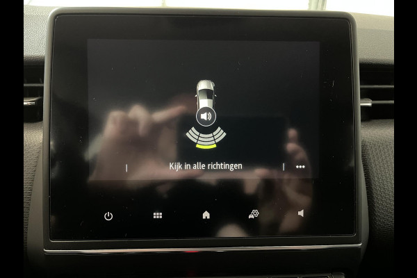Renault Clio 1.0 TCe 100pk Experience Demo! | Navigatie Climate Control Cruise control Lichtmetalen Velgen Parkeer Sensoren Extra Getint glas 5 deurs