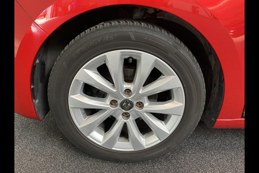 Renault Clio 1.0 TCe 100pk Experience Demo! | Navigatie Climate Control Cruise control Lichtmetalen Velgen Parkeer Sensoren Extra Getint glas 5 deurs