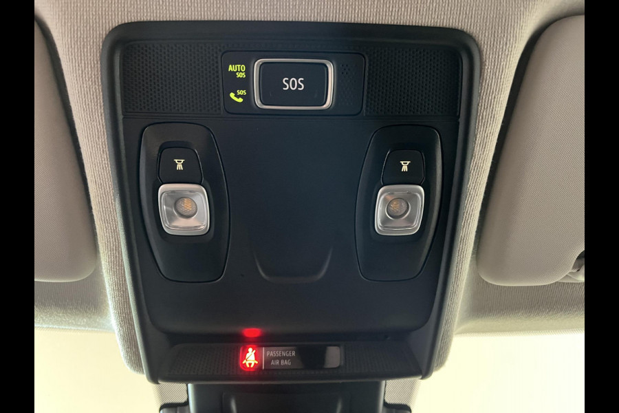 Renault Clio 1.0 TCe 100pk Experience Demo! | Navigatie Climate Control Cruise control Lichtmetalen Velgen Parkeer Sensoren Extra Getint glas 5 deurs