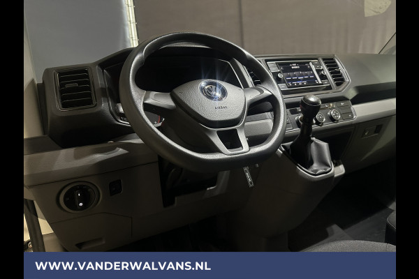 Volkswagen Crafter 2.0 TDI 141pk L3H2 (oude L2H1) Euro6 Airco | Camera | Bijrijdersbank | Apple carplay Android auto, stoelverwarming, 3000kg trekvermogen