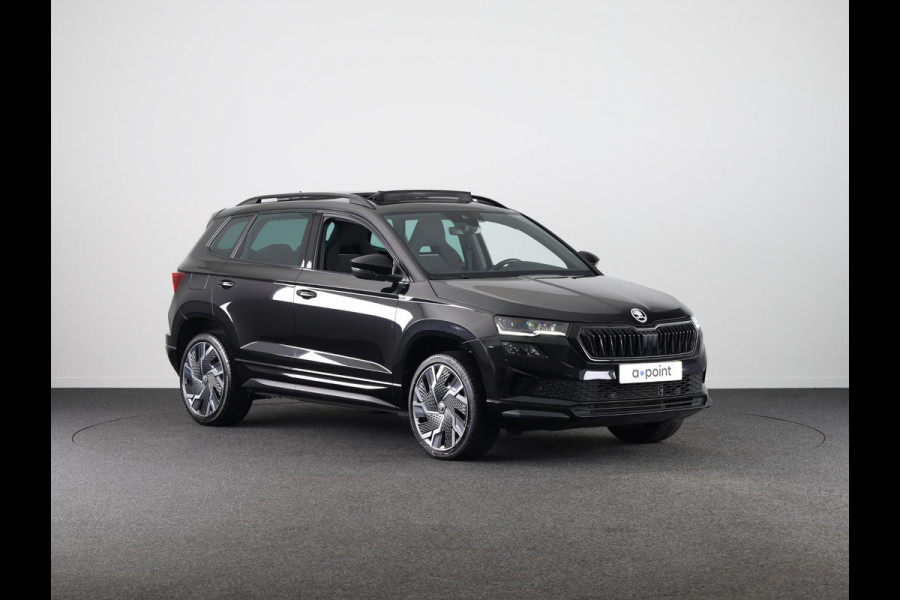 Škoda Karoq 1.5 TSI ACT Sportline Business 150 pk Automaat (DSG) | Verlengde garantie | Navigatie | Panoramadak | Parkeersensoren | Achteruitrijcamera | Adaptieve cruise control |