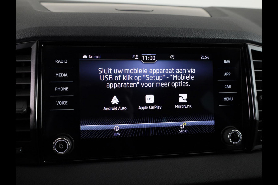 Škoda Karoq 1.5 TSI ACT Sportline Business 150 pk Automaat (DSG) | Verlengde garantie | Navigatie | Panoramadak | Parkeersensoren | Achteruitrijcamera | Adaptieve cruise control |