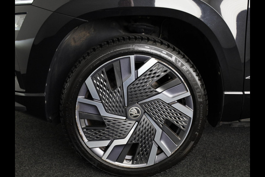 Škoda Karoq 1.5 TSI ACT Sportline Business 150 pk Automaat (DSG) | Verlengde garantie | Navigatie | Panoramadak | Parkeersensoren | Achteruitrijcamera | Adaptieve cruise control |