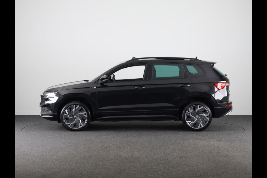 Škoda Karoq 1.5 TSI ACT Sportline Business 150 pk Automaat (DSG) | Verlengde garantie | Navigatie | Panoramadak | Parkeersensoren | Achteruitrijcamera | Adaptieve cruise control |
