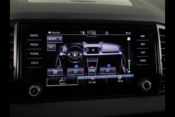 Škoda Karoq 1.5 TSI ACT Sportline Business 150 pk Automaat (DSG) | Verlengde garantie | Navigatie | Panoramadak | Parkeersensoren | Achteruitrijcamera | Adaptieve cruise control |