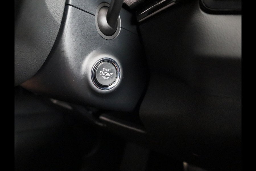 Škoda Karoq 1.5 TSI ACT Sportline Business 150 pk Automaat (DSG) | Verlengde garantie | Navigatie | Panoramadak | Parkeersensoren | Achteruitrijcamera | Adaptieve cruise control |