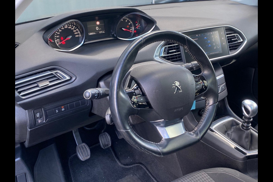 Peugeot 308 SW BWJ 2019 | 1.2 PT 111PK Executive | NWE APK | PANO DAK | CLIMA | NAVI | CRUISE | PDC | LICHTMETAAL | PRIVACY GLASS