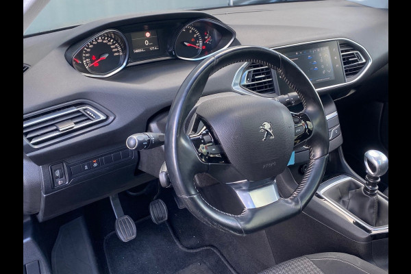 Peugeot 308 SW BWJ 2019 | 1.2 PT 111PK Executive | NWE APK | PANO DAK | CLIMA | NAVI | CRUISE | PDC | LICHTMETAAL | PRIVACY GLASS
