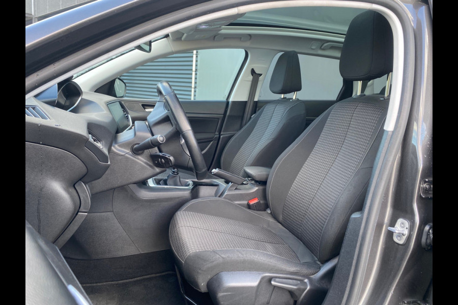Peugeot 308 SW BWJ 2019 | 1.2 PT 111PK Executive | NWE APK | PANO DAK | CLIMA | NAVI | CRUISE | PDC | LICHTMETAAL | PRIVACY GLASS