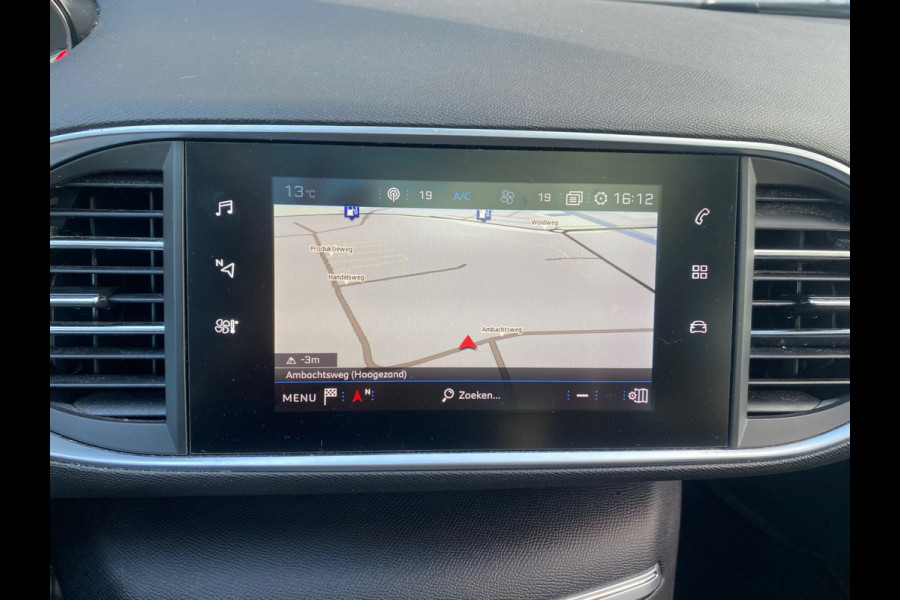Peugeot 308 SW BWJ 2019 | 1.2 PT 111PK Executive | NWE APK | PANO DAK | CLIMA | NAVI | CRUISE | PDC | LICHTMETAAL | PRIVACY GLASS