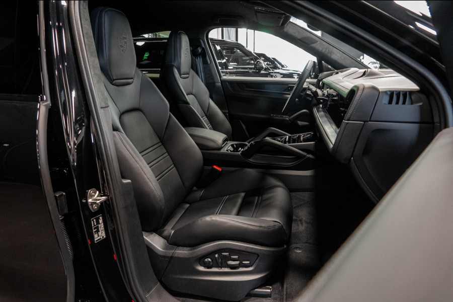 Porsche Cayenne Coupé 4.0 Turbo E-Hybrid GT *Keramisch / Burmester / Nachtzicht / Stoelventilatie / Vierwielbesturing / Soft-Close / Surround-View*