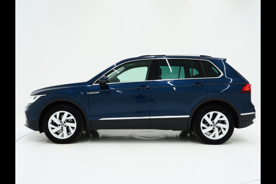 Volkswagen Tiguan 1.4 TSI eHybrid Elegance | Panoramadak | Trekhaak | Adaptive Cruise | Virtual | Camera | Carplay