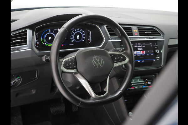 Volkswagen Tiguan 1.4 TSI eHybrid Elegance | Panoramadak | Trekhaak | Adaptive Cruise | Virtual | Camera | Carplay