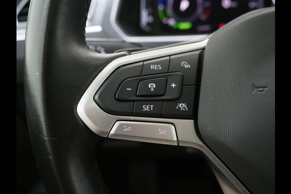 Volkswagen Tiguan 1.4 TSI eHybrid Elegance | Panoramadak | Trekhaak | Adaptive Cruise | Virtual | Camera | Carplay