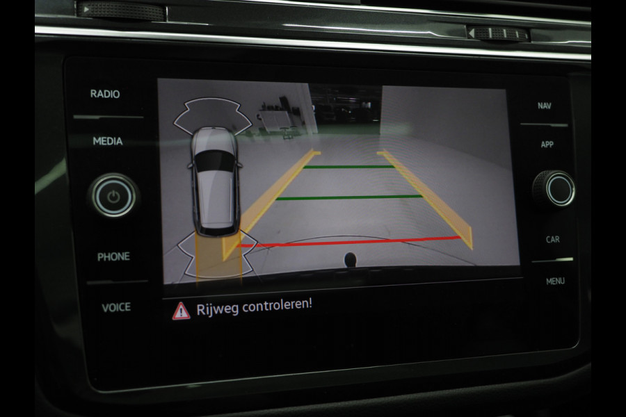 Volkswagen Tiguan 1.4 TSI eHybrid Elegance | Panoramadak | Trekhaak | Adaptive Cruise | Virtual | Camera | Carplay