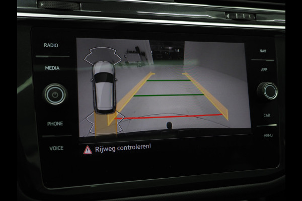 Volkswagen Tiguan 1.4 TSI eHybrid Elegance | Panoramadak | Trekhaak | Adaptive Cruise | Virtual | Camera | Carplay
