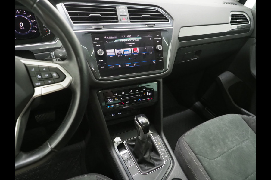 Volkswagen Tiguan 1.4 TSI eHybrid Elegance | Panoramadak | Trekhaak | Adaptive Cruise | Virtual | Camera | Carplay