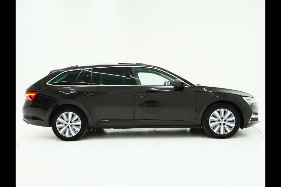 Škoda Superb Combi 1.4 TSI iV 218PK | Panoramadak | Trekhaak | 360 | Keyless | Adaptive Cruise | Virtual | Carplay