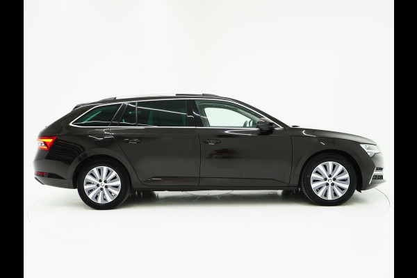 Škoda Superb Combi 1.4 TSI iV 218PK | Panoramadak | Trekhaak | 360 | Keyless | Adaptive Cruise | Virtual | Carplay