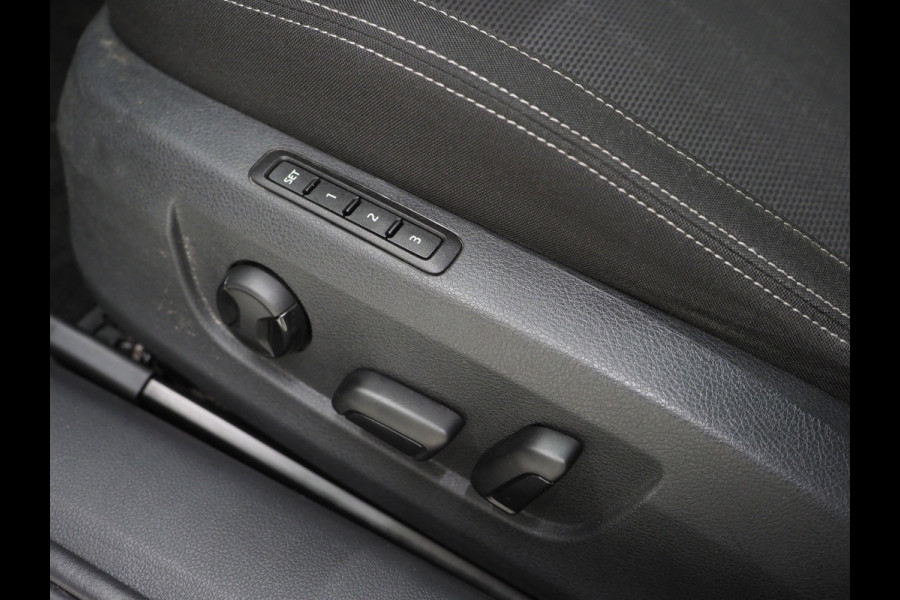 Škoda Superb Combi 1.4 TSI iV 218PK | Panoramadak | Trekhaak | 360 | Keyless | Adaptive Cruise | Virtual | Carplay