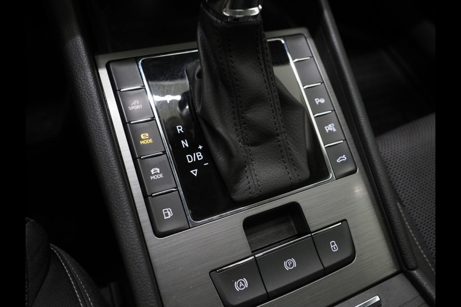 Škoda Superb Combi 1.4 TSI iV 218PK | Panoramadak | Trekhaak | 360 | Keyless | Adaptive Cruise | Virtual | Carplay