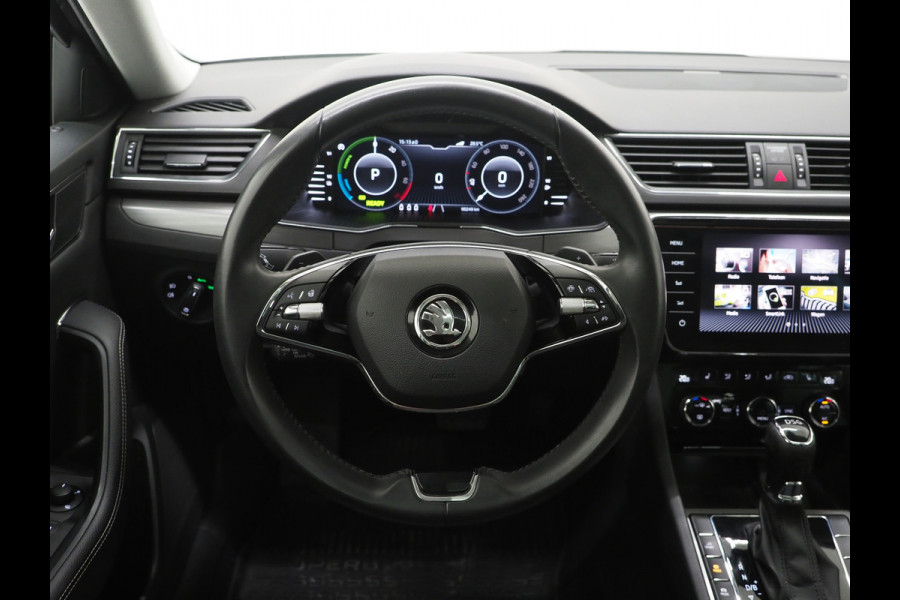 Škoda Superb Combi 1.4 TSI iV 218PK | Panoramadak | Trekhaak | 360 | Keyless | Adaptive Cruise | Virtual | Carplay