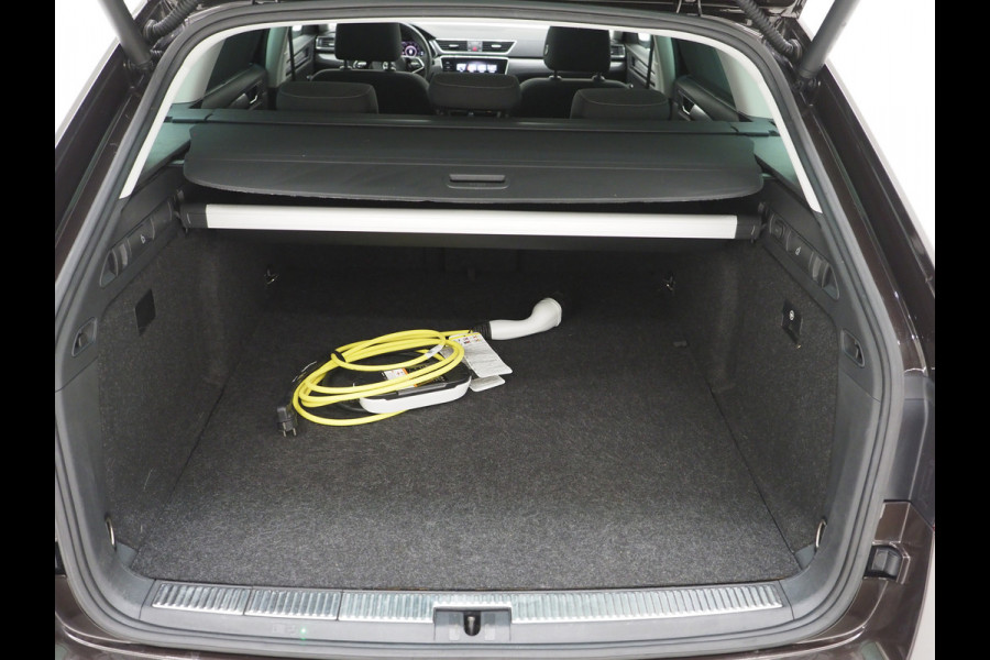 Škoda Superb Combi 1.4 TSI iV 218PK | Panoramadak | Trekhaak | 360 | Keyless | Adaptive Cruise | Virtual | Carplay