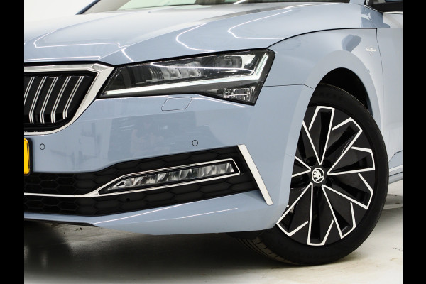 Škoda Superb Combi 1.4 TSI iV Laurin & Klement | Panoramadak | Trekhaak | Canton | Massage | Keyless | Adaptive Cruise