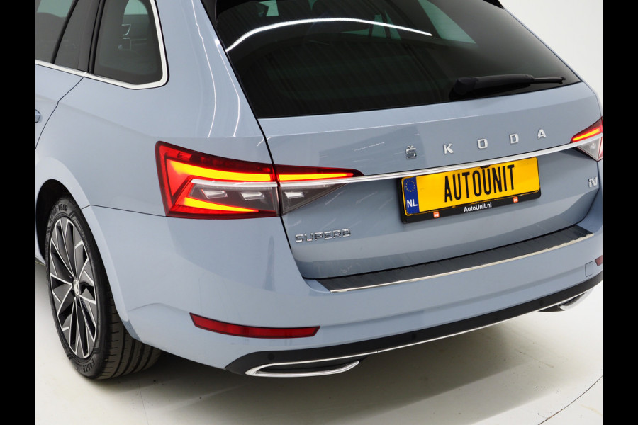 Škoda Superb Combi 1.4 TSI iV Laurin & Klement | Panoramadak | Trekhaak | Canton | Massage | Keyless | Adaptive Cruise