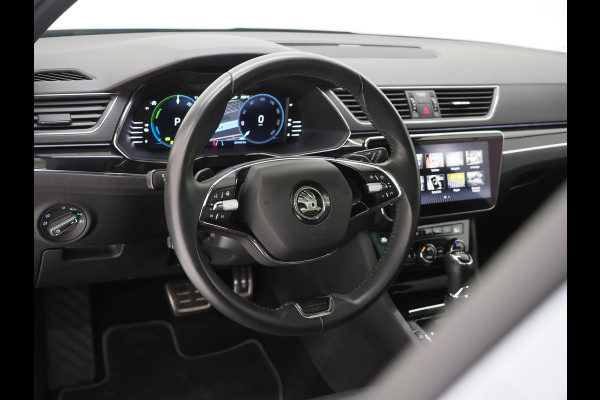 Škoda Superb Combi 1.4 TSI iV Laurin & Klement | Panoramadak | Trekhaak | Canton | Massage | Keyless | Adaptive Cruise