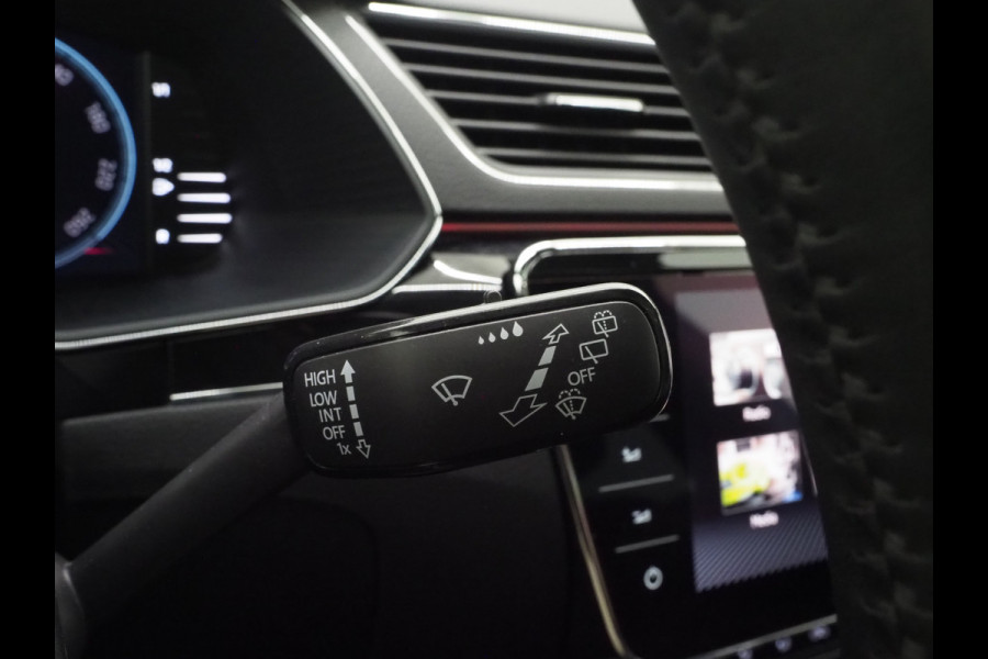 Škoda Superb Combi 1.4 TSI iV Laurin & Klement | Panoramadak | Trekhaak | Canton | Massage | Keyless | Adaptive Cruise
