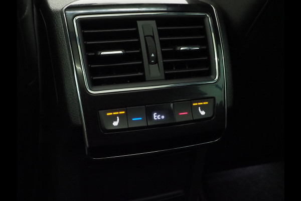Škoda Superb Combi 1.4 TSI iV Laurin & Klement | Panoramadak | Trekhaak | Canton | Massage | Keyless | Adaptive Cruise