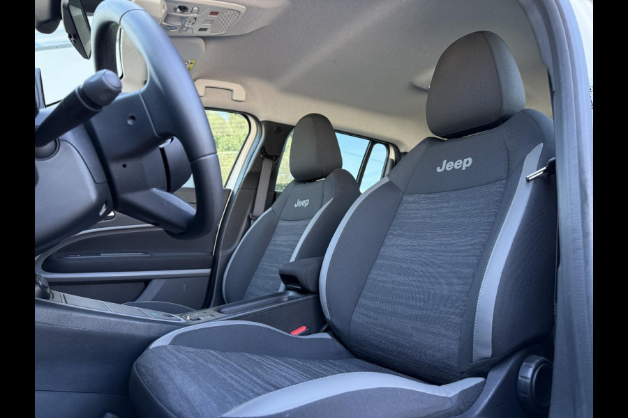 Jeep Avenger Longitude 54 kWh | Navi | Carplay | Stoelverwarming |