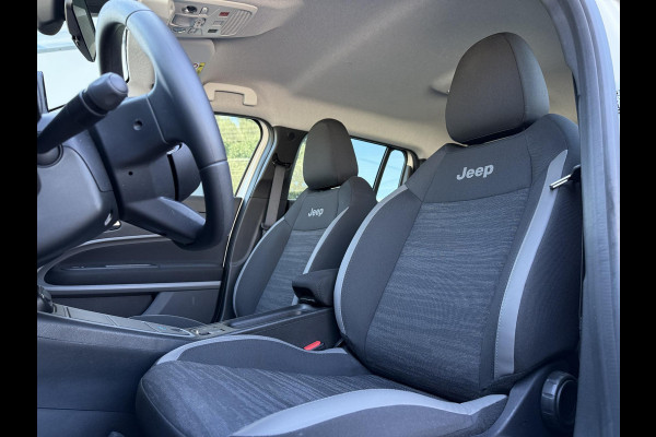Jeep Avenger Longitude 54 kWh | Navi | Carplay | Stoelverwarming |
