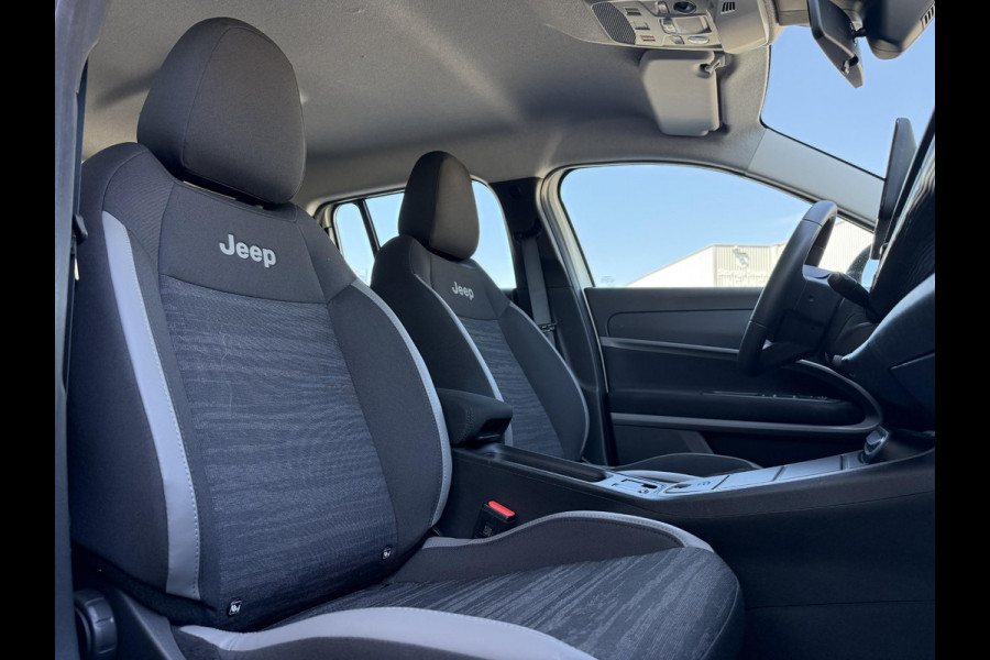 Jeep Avenger Longitude 54 kWh | Navi | Carplay | Stoelverwarming |