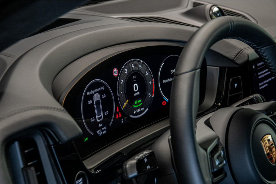Porsche Cayenne Coupé 4.0 Turbo E-Hybrid GT *Keramisch / Burmester / Nachtzicht / Stoelventilatie / Vierwielbesturing / Soft-Close / Surround-View*
