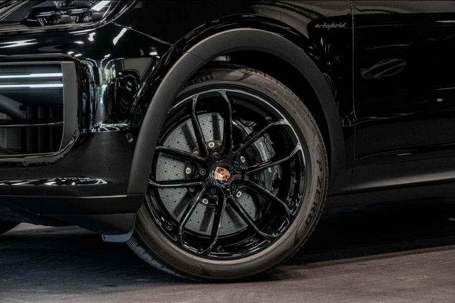 Porsche Cayenne Coupé 4.0 Turbo E-Hybrid GT *Keramisch / Burmester / Nachtzicht / Stoelventilatie / Vierwielbesturing / Soft-Close / Surround-View*