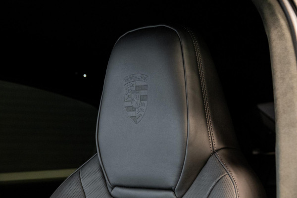 Porsche Cayenne Coupé 4.0 Turbo E-Hybrid GT *Keramisch / Burmester / Nachtzicht / Stoelventilatie / Vierwielbesturing / Soft-Close / Surround-View*