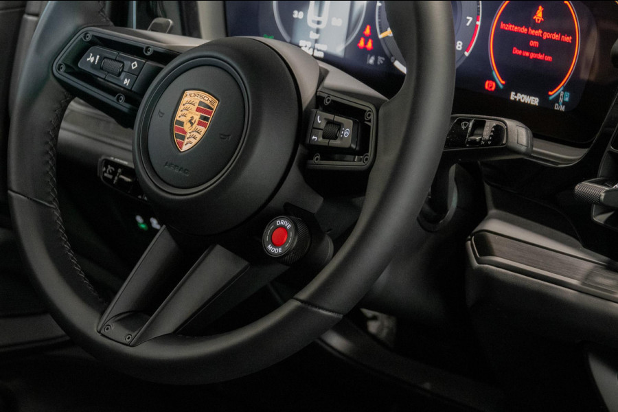 Porsche Cayenne Coupé 4.0 Turbo E-Hybrid GT *Keramisch / Burmester / Nachtzicht / Stoelventilatie / Vierwielbesturing / Soft-Close / Surround-View*