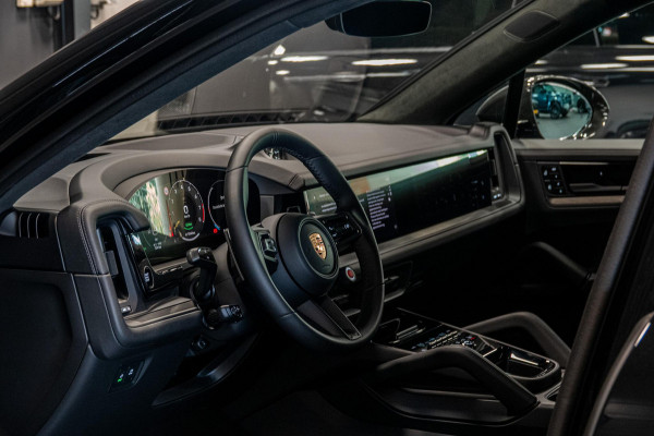 Porsche Cayenne Coupé 4.0 Turbo E-Hybrid GT *Keramisch / Burmester / Nachtzicht / Stoelventilatie / Vierwielbesturing / Soft-Close / Surround-View*