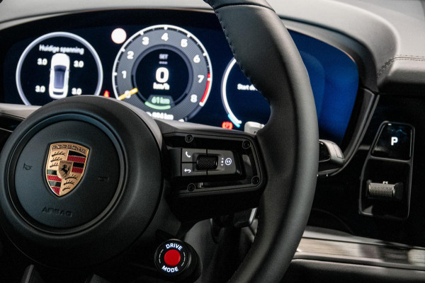 Porsche Cayenne Coupé 4.0 Turbo E-Hybrid GT *Keramisch / Burmester / Nachtzicht / Stoelventilatie / Vierwielbesturing / Soft-Close / Surround-View*